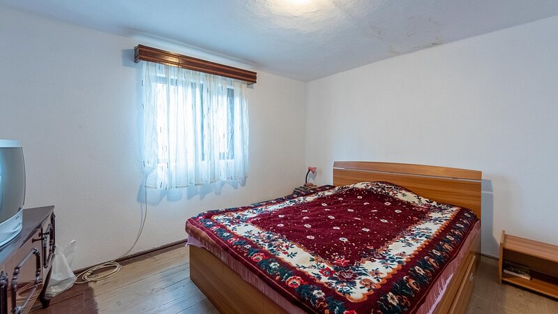 Iedera, Cricovul Dulce, casa de vanzare 90 mp, teren 2.450 mp